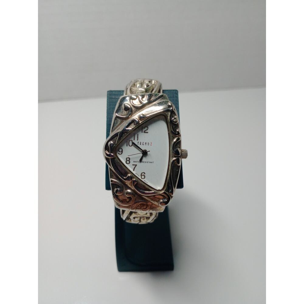 Trendz Women's Silver Tone Bracelet Watch Tested